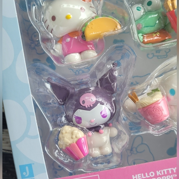 Salty Snacks Hello Kitty and Friends 6 Figurine Set - Brand New Collectors - Picture 8 of 10